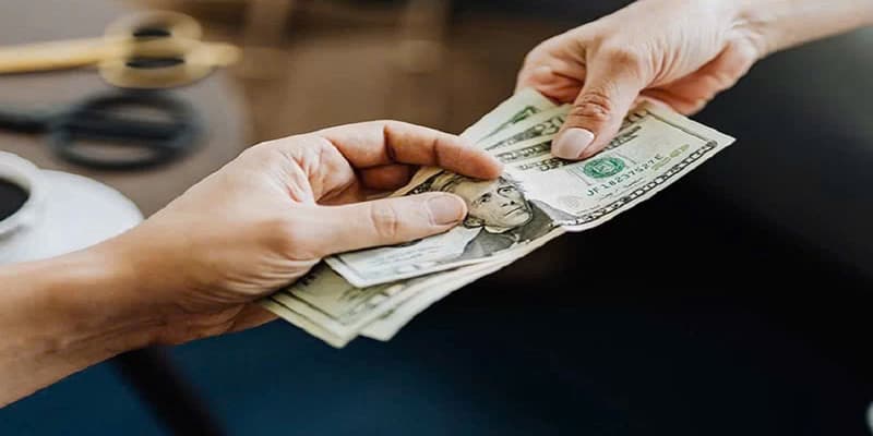 Giải mã giấc mơ được cho tiền bởi người đã khuất là điềm rủi Giải mã giấc mơ được cho tiền bởi người đã khuất là điềm rủi